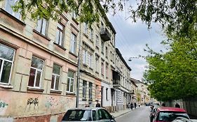 Сучасні Апартаменти В Центрі,Паркінг